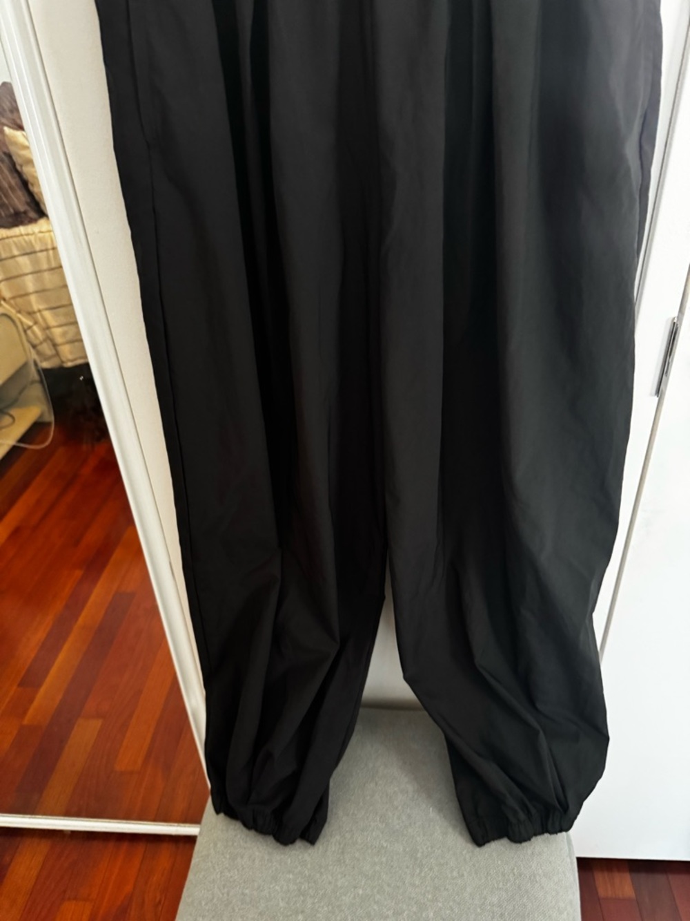 OFFLINE By Aerie Nice Moves Balloon Pant in Black - Picture 5 of 7